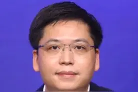 据《佛山日报》消息，7月7日，联塑班皓新能源产业基地在龙江动工。市委副书记、顺德区委书记刘智勇出席活动。此信息显示，刘智勇已任佛山市委副书记。#广东  #佛山视频封面