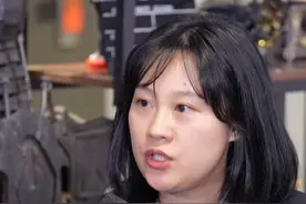 #王俊凯野孩子角色契合度  #电影野孩子  导演殷若昕#王俊凯  与角色马亮之间契合度时指出，小凯的眼睛是明亮的，“他的眼睛在寻找着希望”，他身上包裹着柔软与警惕、坚韧与脆弱的个人特质与角色是契合的，看似矛盾却非常完满、有层次。#野孩子导演被王俊凯的眼睛吸引视频封面