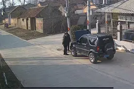 两名女司机十字路口会车，一个大叫拐弯 一个手忙脚乱不踩刹车，网友:那个比亚迪是真的想右转吗，第一次听见“海鸥”的叫声视频封面