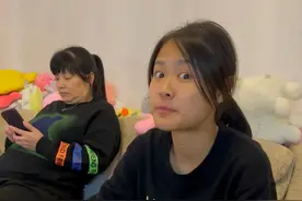 怎么回事，是不喜欢吃咸的吗？ #小叮当的一家 #家庭搞笑 #搞笑日常视频封面