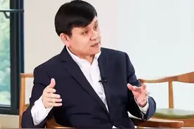 国家传染病医学中心主任张文宏谈到运动的重要性 ，长期不运动会导致体能退化。#张文宏#上网课 #运动 #锻炼 #疫情视频封面