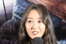 #蒋梦婕 大变妆造，黑皮形象现身#电影危机航线北京首映礼 ，你还能认出来吗？视频封面