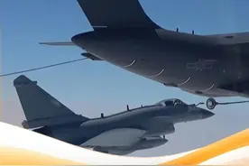 解放军东部战区组织陆海空火等兵力位台岛周边开展联合演训，岛内舆论认为，两岸军力对比悬殊且不可逆转早已经是板上钉钉，台当局对此“啥也不能够掌握”。【解放军“进逼”演训 台媒怎么解读？】视频封面