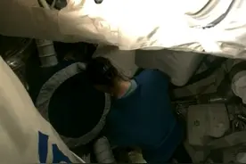 刘洋在空间站曾背着摄像头偷偷哭过三次视频封面