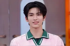 高个子男星同框才叫真正的较量，张凌赫不及唐晓天，林一彭冠英差距真不小#张凌赫 #彭冠英 #林一 #刘宇宁 #高伟光视频封面