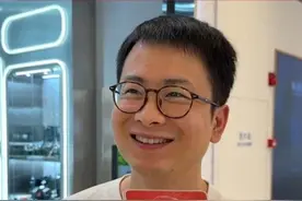 男生30岁该有多少存款合适?有人立目标：没车没房起码500万吧，评论区说说你的看法 #街头采访视频封面