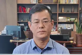 好心办坏事砸错车，车损到底谁赔？ #砸错车 #好心办坏事 #抖来普法2024 #占律说法视频封面