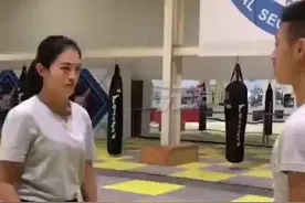 美女保镖厉害吗 功夫超强吗？ 多厉害才能真正保护好自己（记者：韩向前）#美女 #妇女节 #防身术视频封面