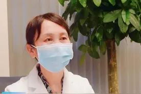 女孩近视325度，散光300度，怎样选择手术方式？ #硬核健康科普行动  #全飞秒 #医学科普 #诊间故事视频封面