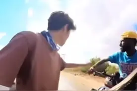 中国小伙在约旦骑行自行车被偷  偷车贼以试骑为由将车骑跑  已被警察抓获视频封面