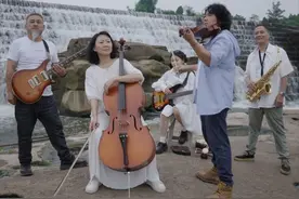你仔细听，我从未爱过你！前奏.间奏一响，全是遗憾！ 大家还有比这更遗憾的吗？#那么爱你为什么  #可惜没如果 #我好想你 #匆匆那年视频封面