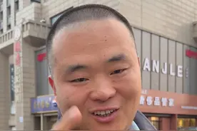 老客户冲动消费一台奥迪A8L，买了之后觉得有点小，上牌就卖大家觉得要亏多少？换啥车比较合适？视频封面