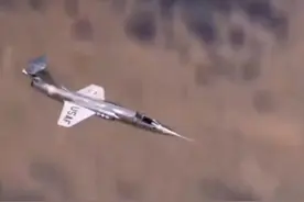 NF-104A#失速 #尾旋 ，#飞行员 紧急#跳伞 逃生视频封面