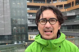 同学们家长们！高学历比高收入可难多了！死读书是万万不行的！#教育 #留学 #升学规划 #学历 #暴叔讲留学 @暴叔讲升学规划 @暴叔讲家庭教育 @站在暴叔背后的男人 @暴叔讲教育规划视频封面