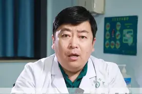 家长这几个带娃动作风险很大#婴儿摇晃综合征  #育儿  #摇晃婴儿综合征视频封面