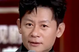 在#中国电视剧年度盛典  现场，演员李健透露，#电视剧狂飙  已经是他与徐纪周导演的第11次合作了。#李健和狂飙导演合作了11次  #央视镜头下的盛典之路视频封面