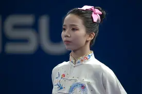 #成都大运会高燃赛场回顾  用最“燃”的诗词，致敬闪耀的“你”视频封面