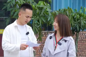明天父亲60岁生日，提前准备礼物给他庆祝