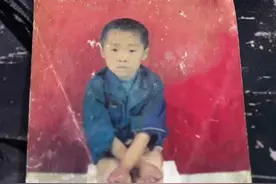 励志!小伙因病失去手脚，装上假肢梦想成为专业运动员。“练到大腿抽筋也未停歇!”#运动 #体能训练 #励志正能量 （来源@小涛不想穿假肢 ）视频封面