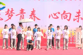 初二5班舞蹈《玫瑰少年》#反对校园霸凌 #校园文化艺术节视频封面