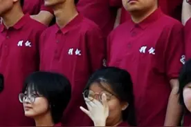 “愿此去繁华相送，再遇时情谊依旧”。惠民县第二中学高三学生拍摄毕业照 #毕业季 #毕业照 #老师辛苦了 #惠民县视频封面