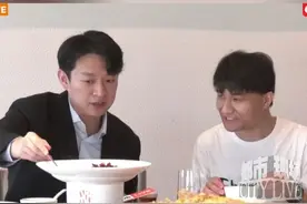 视障“苏伢子”南昌就诊 获全网爱心护航 ⑦大家精心准备一桌江西传统美食，欢迎“苏伢子”的到来。江西的美食和热情都是火辣辣的！#苏伢子  #失散23年回家后男子获全网爱心接力  #越发刚   #江西dou知道视频封面