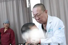 左臂麻木无力，肌肉一侧萎缩 #手臂麻木 #热点 #推拿正骨理筋 #骨伤科吴宇欢视频封面