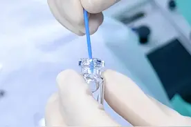 1000度近视姑娘受不了戴眼镜了，选择植入ICL晶体矫正。 #近视手术 #icl晶体植入 #眼科医生李婧 #硬核健康科普行动视频封面