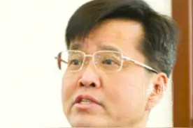 搞钱色交易 为黑恶势力充当“保护伞”！武汉市政协原副主席陈邂馨被双开（来源：中央纪委国家监委网站 制作：刘思博 统筹编辑：李劼）#武汉  #陈邂馨视频封面