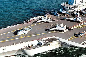 辽宁舰航母编队携手055大驱，首次驶入了日本毗连区，巡航冲绳！#军事科技 #军事科普 #祖国万岁视频封面