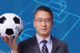 白岩松：世界杯小组赛第二轮盘点：日本式“自杀”、阿根廷式”自救“和韩国式“自救未遂” #白说世界杯 #韩国2比3加纳 #日本0比1哥斯达黎加 #白岩松 #阿根廷2比0墨西哥视频封面