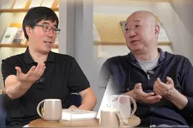 人工智能如何实现自我纠错，是我们需要思考的事情。#向东时间 #大咖观察 #高途陈向东 #AI视频封面