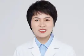家里孩子得了脓疱疮的千万别去挠，不然会传染的到处都是#医学科普 #脓疱疮 #硬核健康科普行动 #守护敏感的ta #诊室日常视频封面