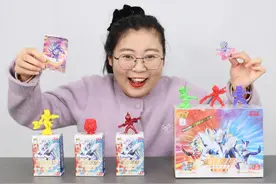 开箱赛罗奥特曼15周年橡皮人礼盒！手工涂色太好玩儿啦视频封面