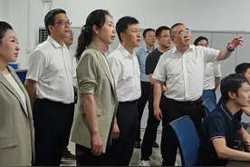 4月21日，重庆荣昌，高洪波万容调研五一期间文旅市场服务保障 工作 #五一假期 #荣昌卤鹅 #服务 #荣昌旅游 #千年荣昌等你来视频封面