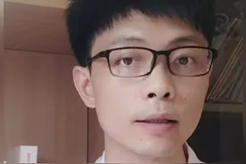 达泊西汀和西地那非合用的注意事项 达泊西汀和西地那非药物相互作用：虽然两种药物可以一起使用，但应避免与其他药物同时使用，特别是硝酸酯类药物，以免发生药物相互作用，导致血压下降等不良反应。#西地那非 #西地那非原研 #达泊西汀 #达泊西汀片 #西地那非片