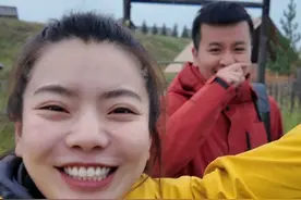 早上5点起床，去看禾木村的日出啦！ #在新疆的每个瞬间都无法复刻 #我的阿勒泰 #禾木村 #住进风景里 #我的旅行日记视频封面