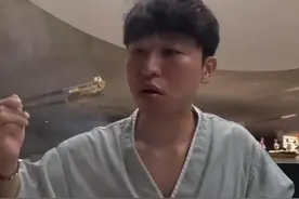 韩国博主成都旅行，疯狂吃肉实现水果自由，把韩国网友羡慕坏了视频封面
