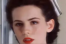 影史上最美的护士小姐姐是哪位？ 来看看欧美剧中那些惊艳的护士小姐姐，大家最喜欢哪位？#欧美女星 #欧美女神视频封面