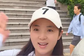 小七本打算带外爷逛天安门，奈何马大哈没预约，只能明天去了视频封面