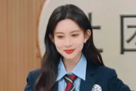 娜姐教孟子义唱歌 孟姐这个造型也太美了#综艺搞笑视频封面
