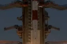 印度首个太阳探测器发射升空，预计4个月后抵达观测位置视频封面