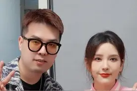 《独家专访解说Rita》怎么看“开奔驰喝战马”这个梗？
#rita视频封面