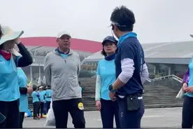减重人群要保证每周运动总时长，饮食减少碳水摄入，水果每日100g即可#跟着石春健学跑步 #石春健小低高跑法 #小低高无伤跑 #减重视频封面