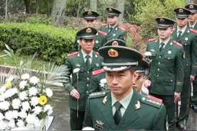 清明前夕，武警福建总队宁德支队以多种形式缅怀英烈、寄托哀思（素材来源：武警福建总队宁德支队）@抖音短视频 @DOU+小助手 #缅怀先烈 #清明视频封面