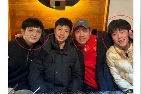 争议！男乒夺冠疑似喝酒庆功，王楚钦喝大了，满脸通红，马龙自律视频封面