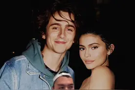 我实在不敢相信这个瓜是真的！#张鸡米译制 #甜茶 #kyliejenner #甜茶金小妹恋情视频封面