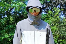 帅到起飞！性能提升！3套户外穿搭：冲锋衣的性价比之王！视频封面