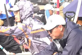 竞技钓鱼比赛一条鱼与冠军擦肩而过！！#原来钓鱼才是抖音运动顶流 #钓鱼的乐趣只有钓鱼人懂 #爱生活爱钓鱼视频封面