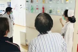医院墙上直观展示饮料含糖量 评论区网友坐不住了，“直接喝白糖水，拒绝中间商赚差价。”#医院 #饮料 #卡路里视频封面